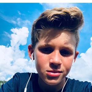 Meet your Posher, Logan